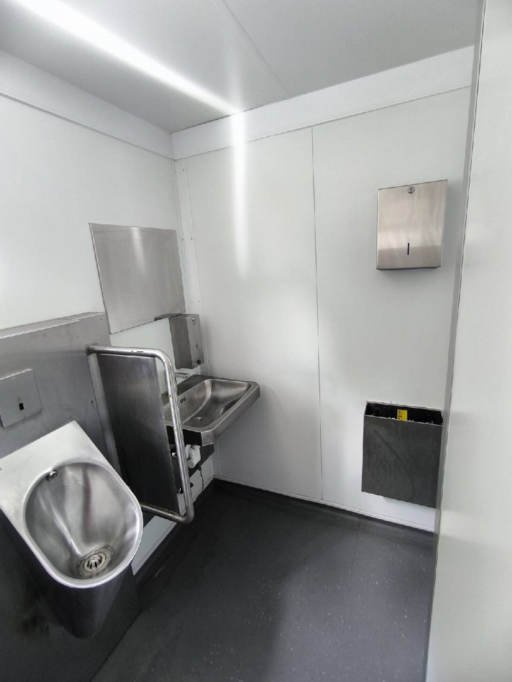 Sanitärcontainer 30', gebraucht
