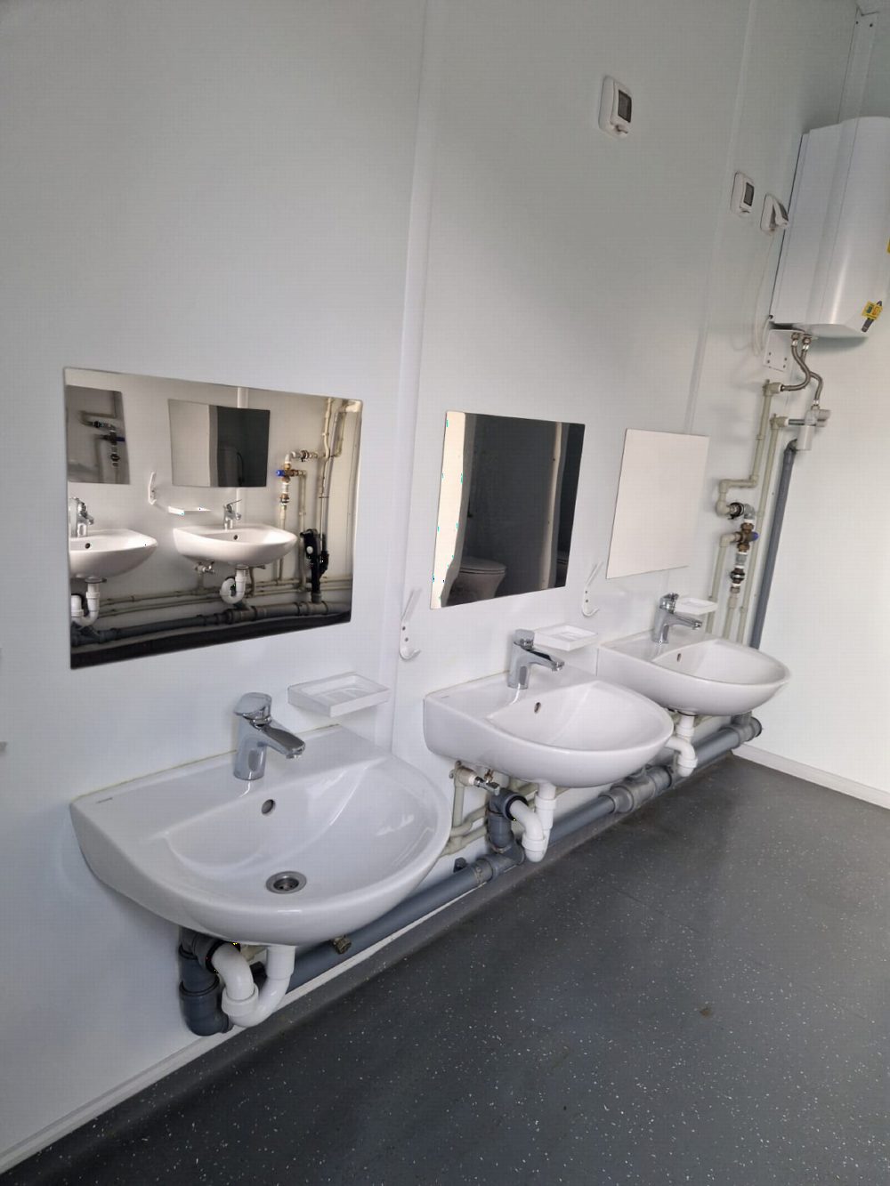 Sanitärcontainer 20', gebraucht